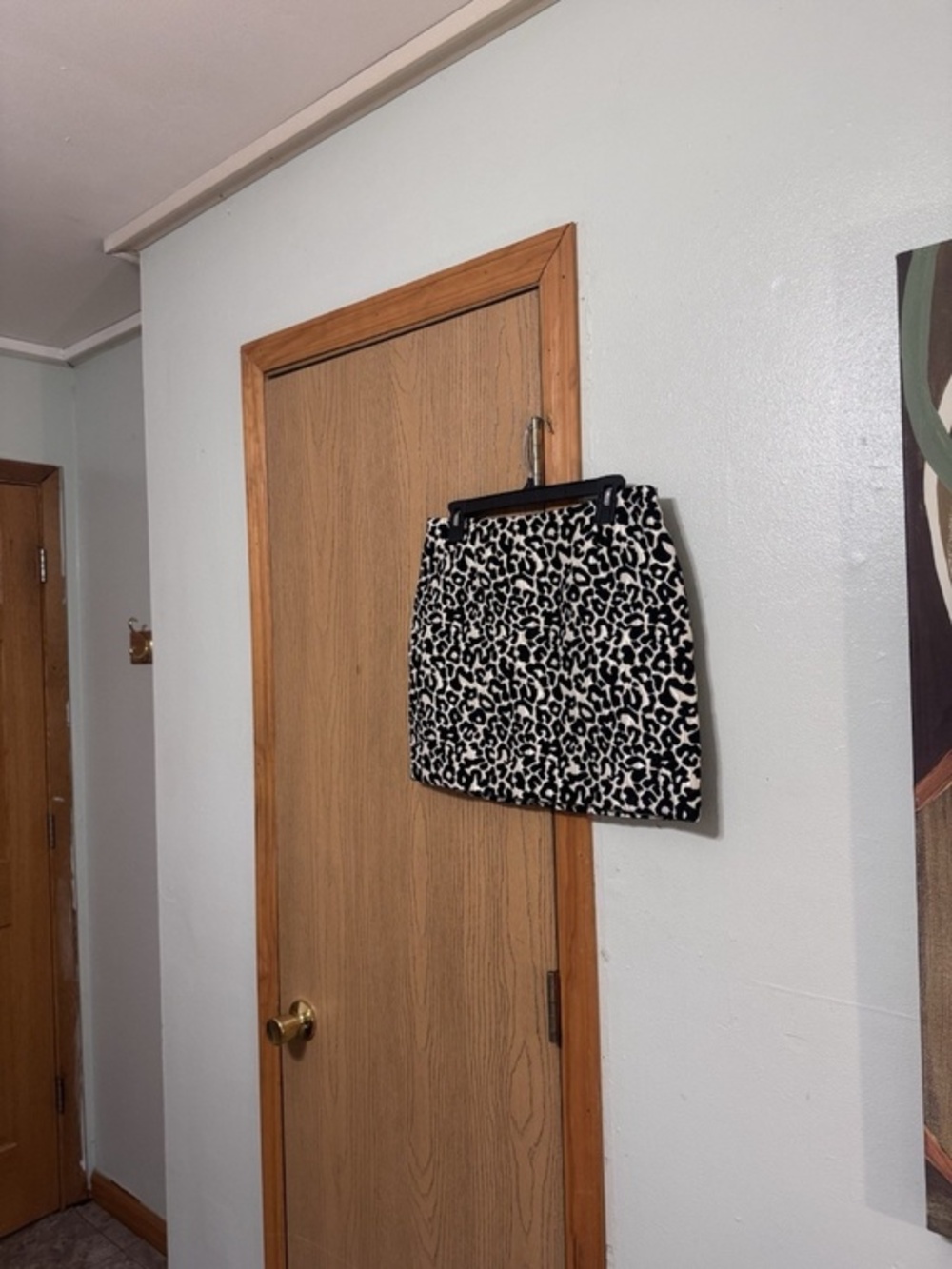 Kendall & Kylie Medium Black & White w/Animal Print Mini Pencil Skirt - EUC